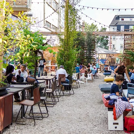 Charming Bright In Menilmontant Lejlighed