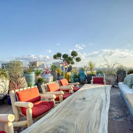 Charming Bright In Menilmontant شقة باريس