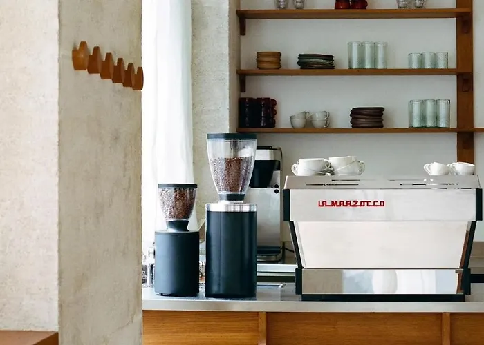 Apartment Charming Bright In Menilmontant Paris